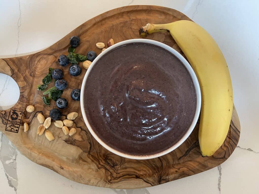 low protein smoothie with bananas blueberries spinach peanut oil for kidney disease